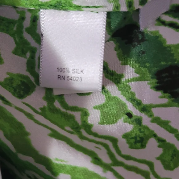 Banana Republic Women's Silk Top Size Large - Picture 6 of 8